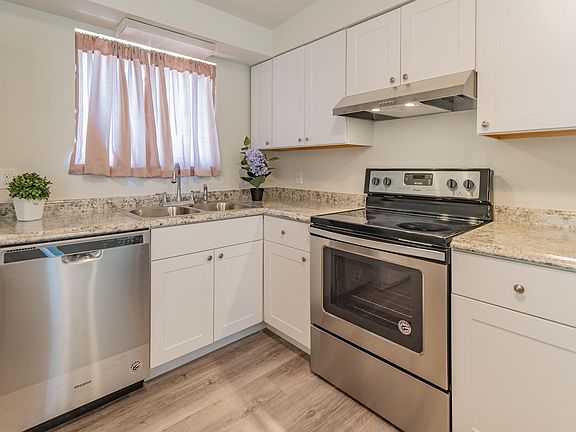 5th image of 10707 W Abbott Ave