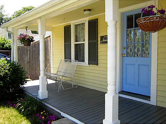 3rd image of 166 Greenwood Ave