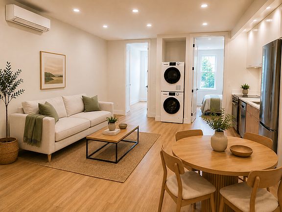 2nd image of 1825 Woodbine St #3C