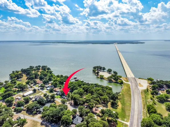 180 Shoreline Rd, East Tawakoni, TX 75472