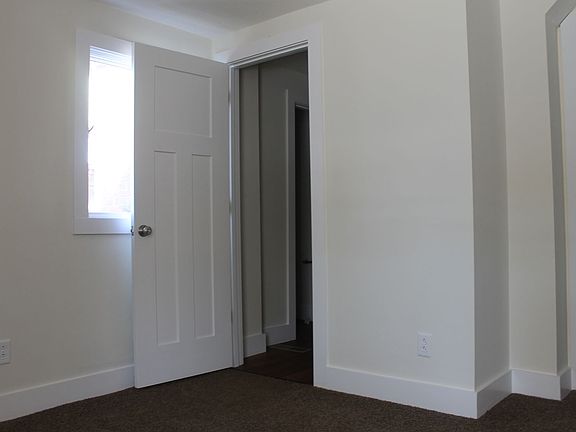 2nd image of 412 E 16th St
