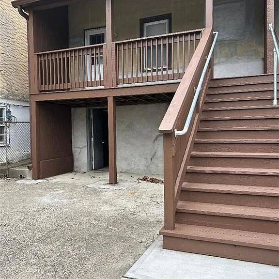 30 Center St — Photo 12