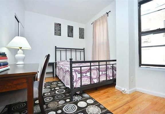 3rd image of 242 E 50th St #2D1