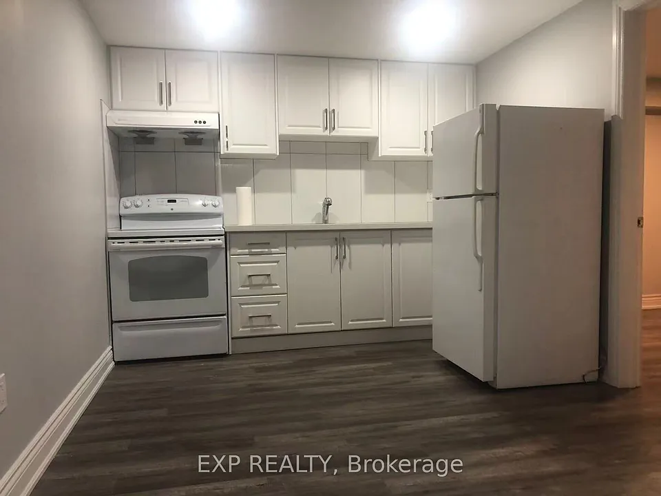 82 Alderbury Dr