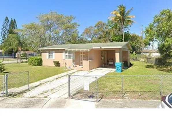 2001 NW 2nd Ct, Boynton Beach, FL 33435