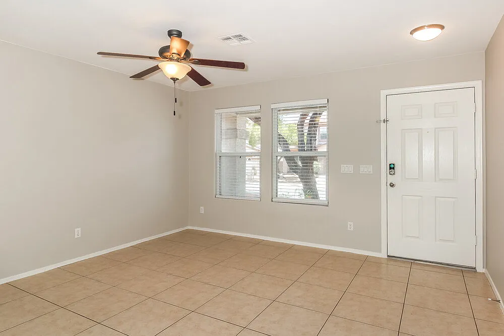 4 bed, 3.0 bath, 2635 sqft, $2,745 — Photo 4
