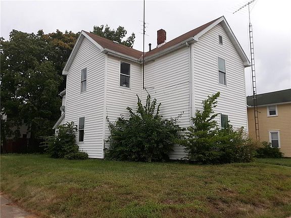 3rd image of 721-21 McKaig Ave