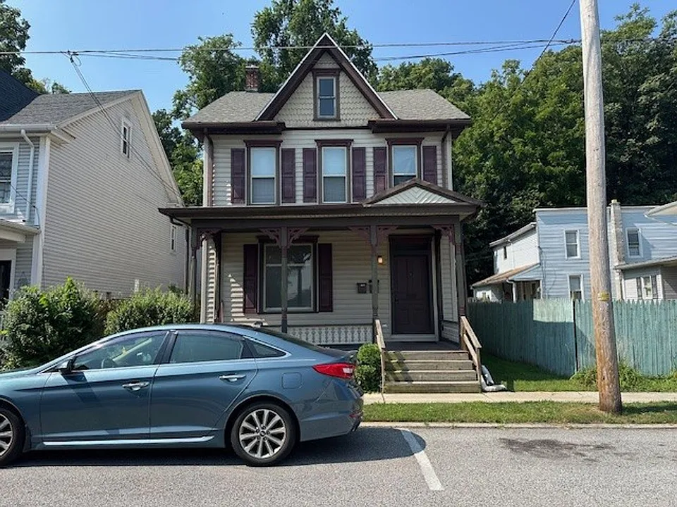 204 S 2nd St #1