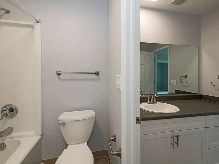 Parkside Apartments — Photo 23