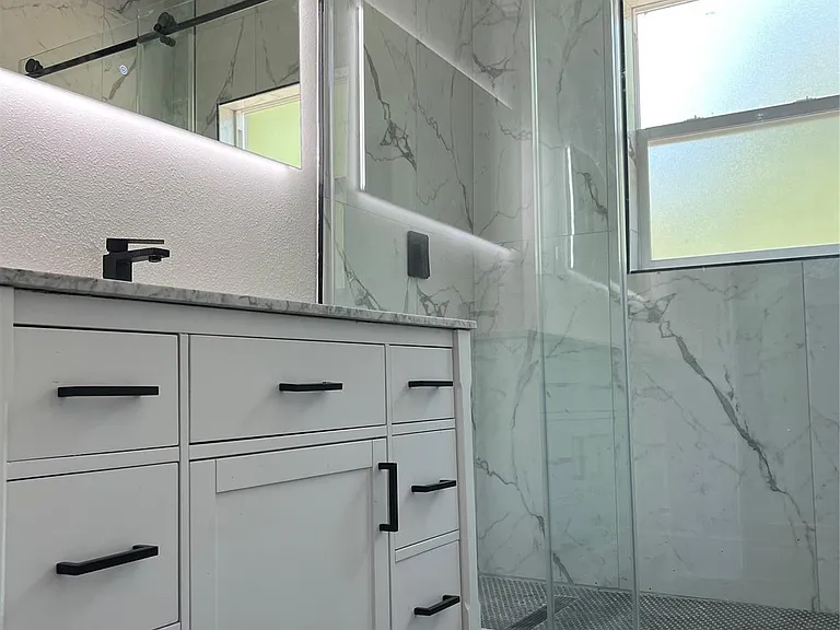 1911 Bissonnet St — Photo 15