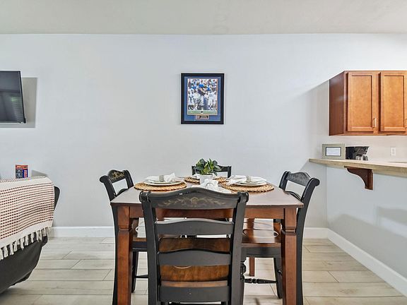 4th image of 2945 SW 35th Pl APT 136