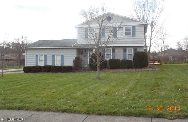 1st image of 5940 Applecrest Dr