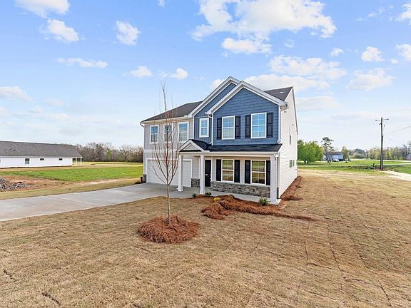 3rd image of 102 Deno Dr #31