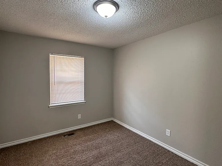 4700 Clendon Way — Photo 5