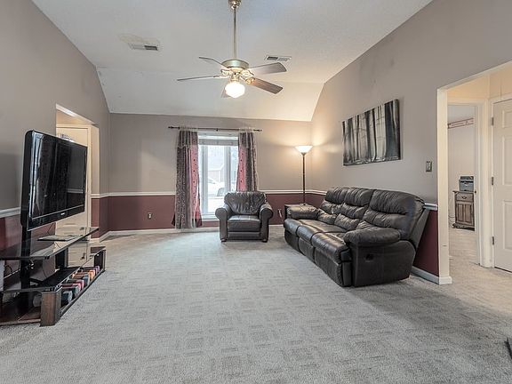 5th image of 3358 Don Valley Dr