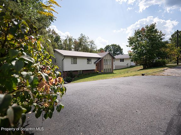 4th image of 6 Fawnwood Dr