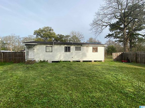 4th image of 346 Fall Ave