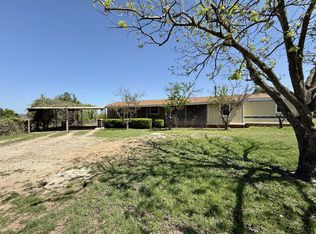 672 Kneese Rd, Fredericksburg, TX 78624