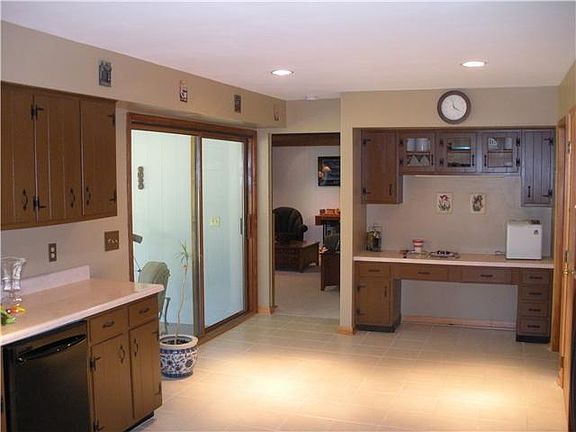 5th image of 13078 Sheffield Dr