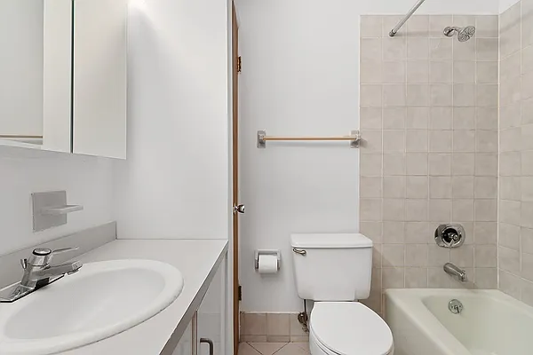 Rented by Compass | media 18