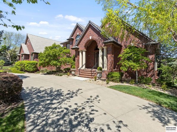 13804 Cuming St, Omaha, NE 68154