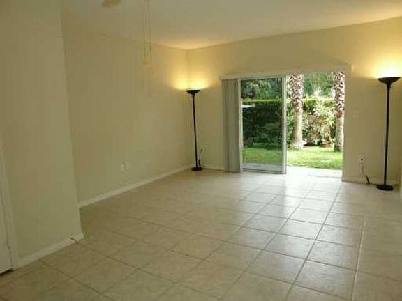 3rd image of 15720 SW 92nd Ave Unit 7