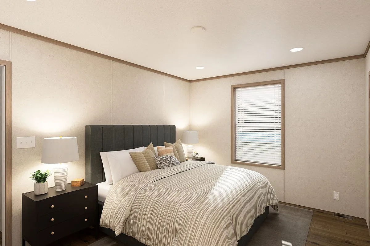 3 bed, 2.0 bath, 1056 sqft, $1,095 — Photo 1