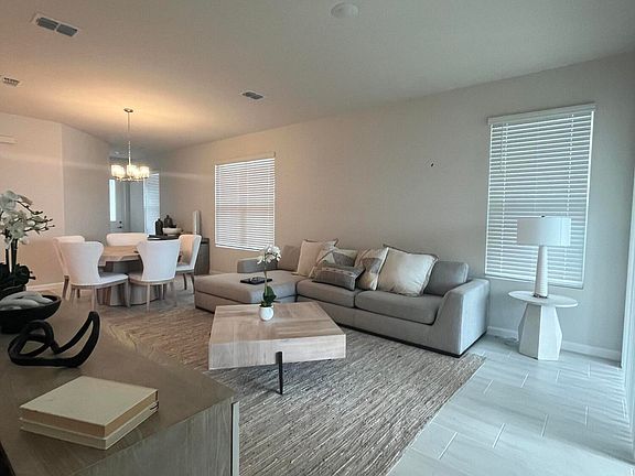 3rd image of 1263 Canfield Cir