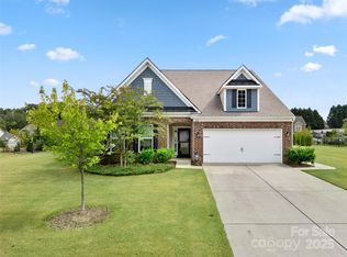 211 Samuel St, Matthews, NC 28104