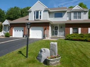 15 Woodside Dr, Clifton Park, NY 12065