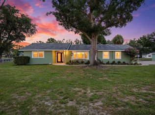 9910 Peninsular Dr, Gibsonton, FL 33534