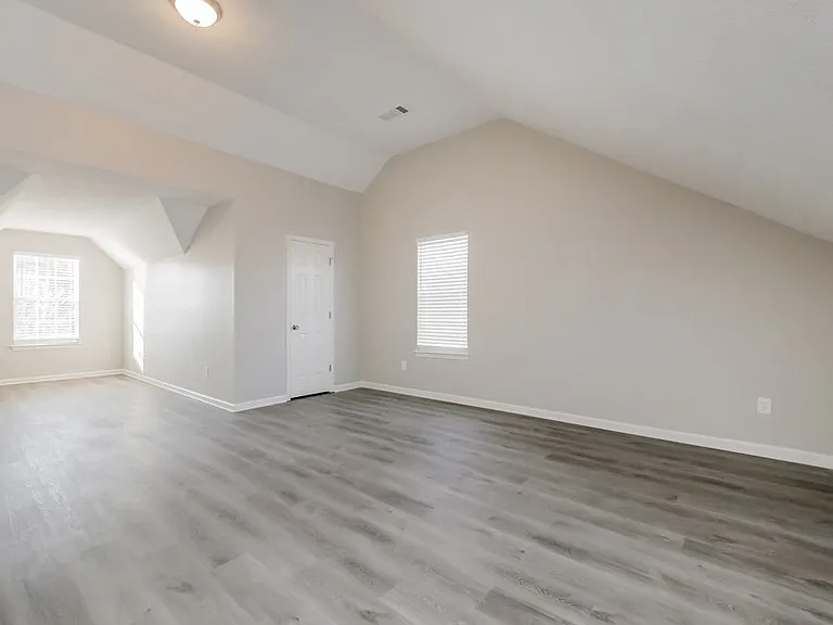 898 Tara Bnd — Photo 13