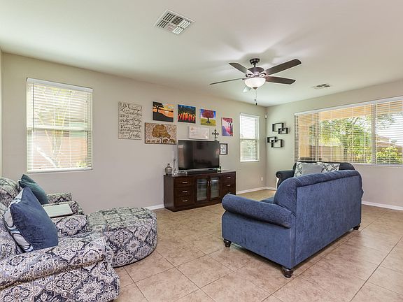 4th image of 41375 W Elm Dr