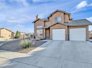 501 Sun King Ct, Socorro, TX 79928