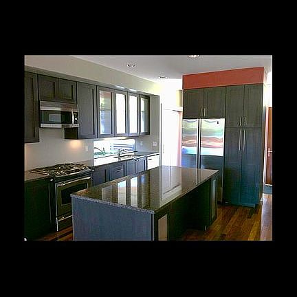 3rd image of 815 E Reservoir Ave