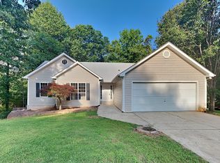 320 Wild Turkey Ln, Locust Grove, GA 30248