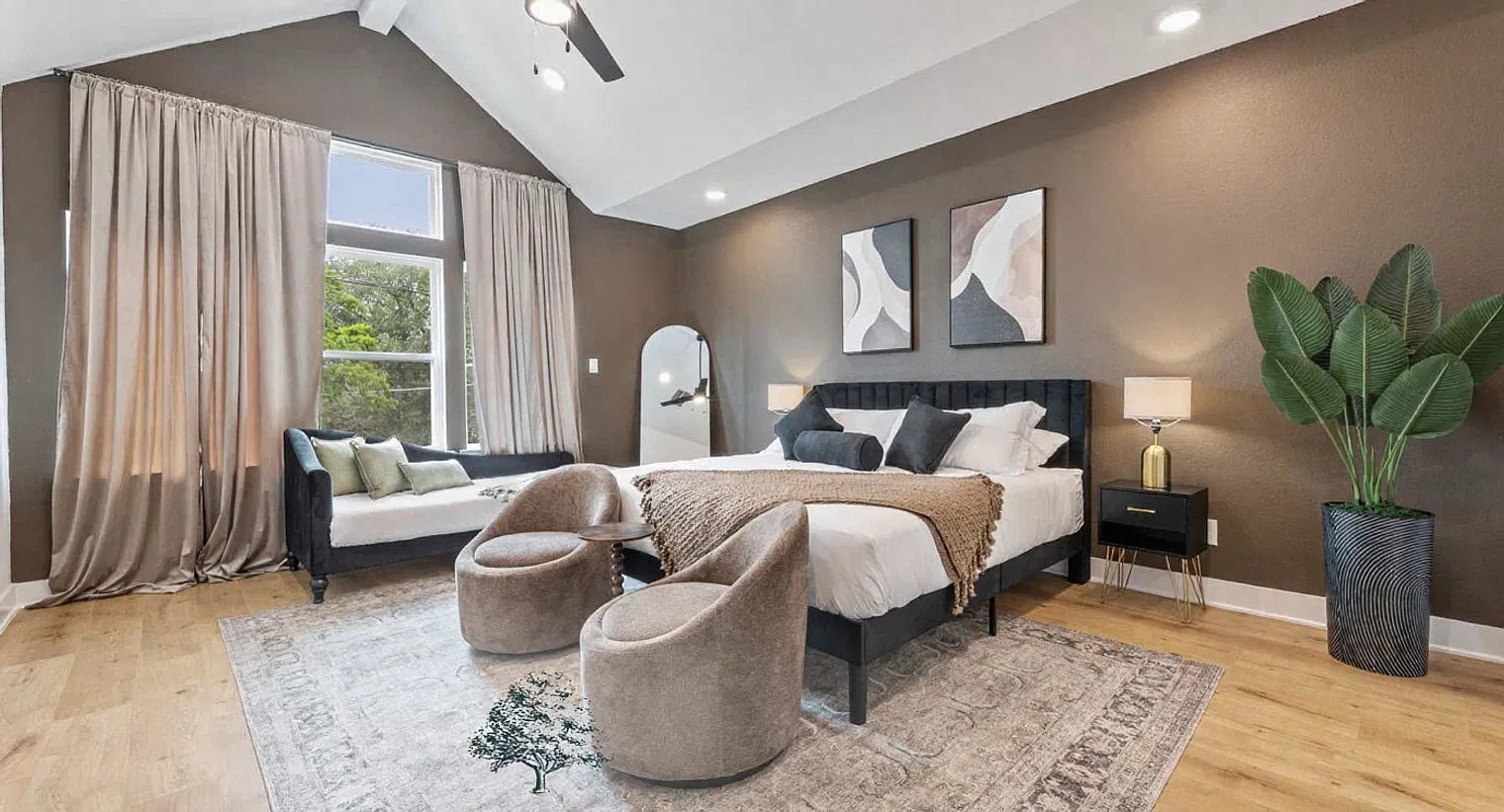3 bed, 2.0 bath, 1808 sqft, $4,568 — Photo 3