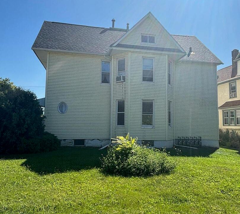 2nd image of 1205 11th St