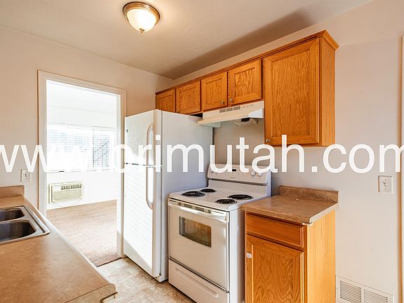 5th image of 2241 E Laney Ave #K