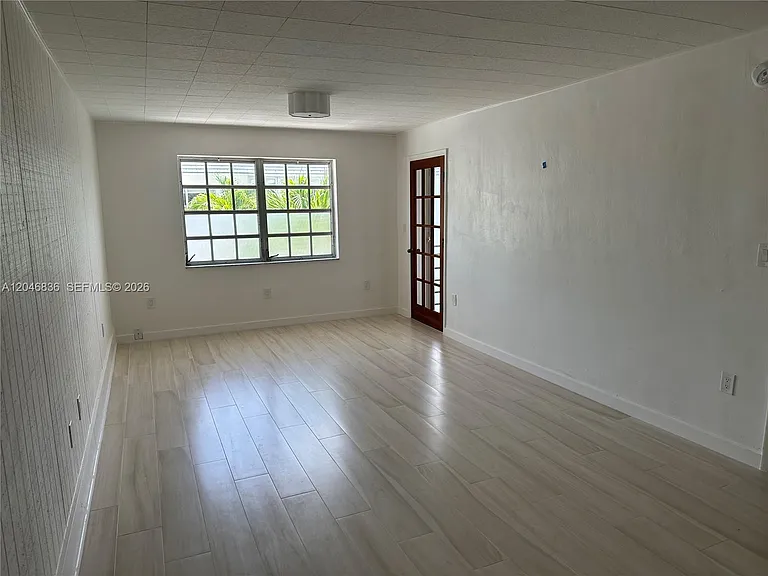 251 Galen Dr #302 — Photo 5