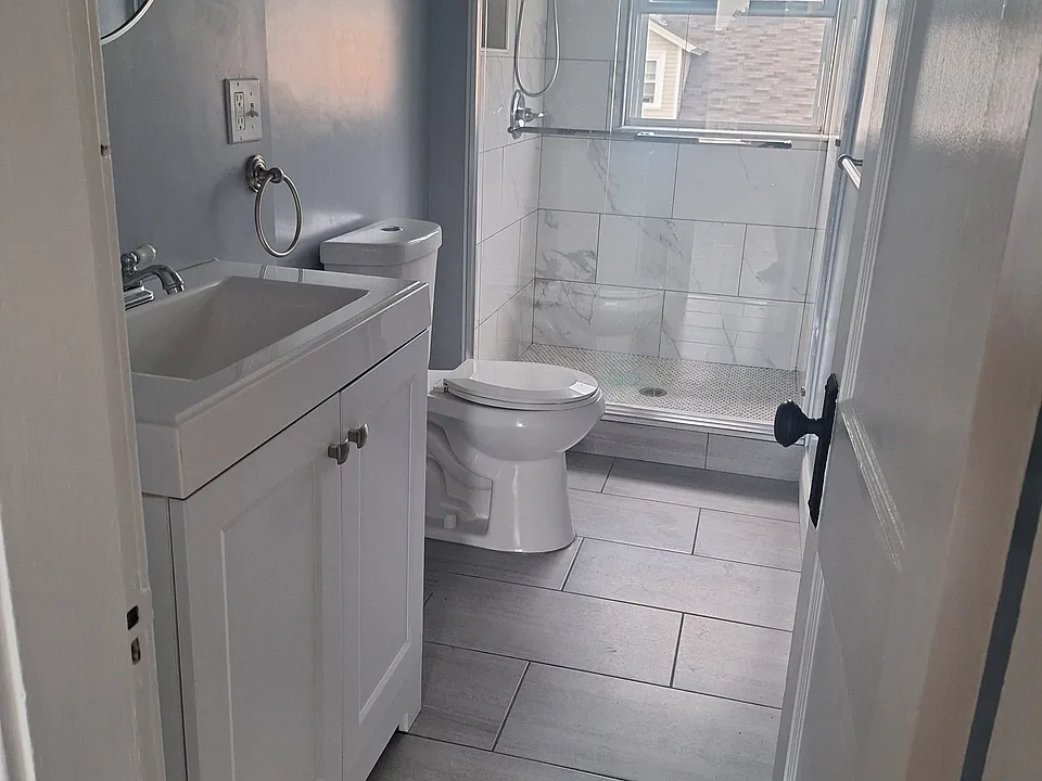 62 Rosemont Ave #2