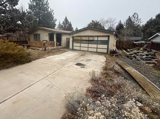 1030 SE Castlewood Dr, Bend, OR