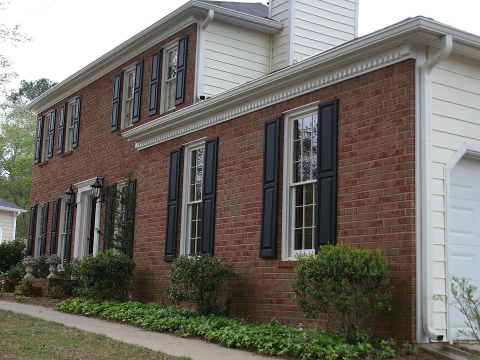 2nd image of 111 Creekstone Bnd