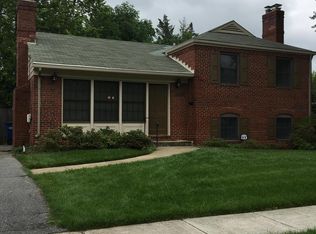 6103 Swansea St, Bethesda, MD 20817