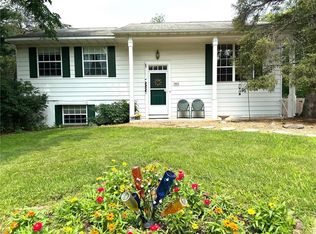 565 Van Wagner Rd, Poughkeepsie, NY 12603