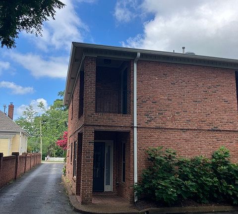 3rd image of 228 4th Ave N APT 7