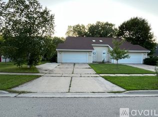 146 Desplaine Rd #146, De Pere, WI 54115