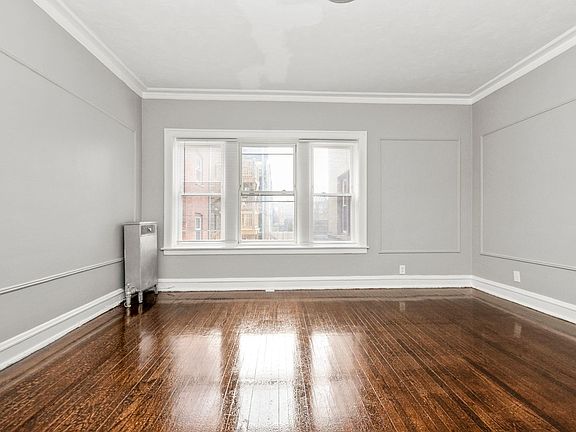 3rd image of 8139-8145 S Maryland Ave #8141-1