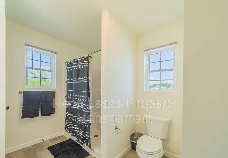 674 N Bedford St — Photo 18