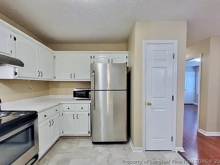 5532 Robmont Dr — Photo 15